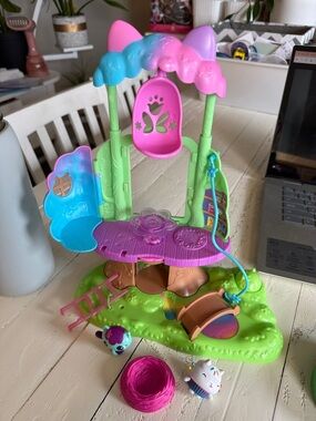 Gabby dollhouse Children's Pink & Purple Playset Swing Activity Center